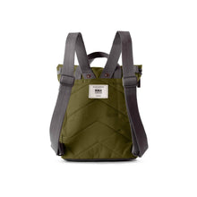 ROKA Finchley Backpack in Moss Canvas: Medium